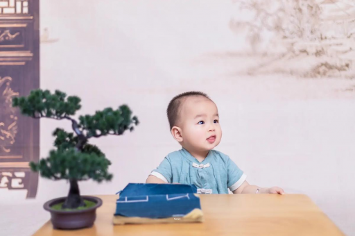 馆陶三个月宝宝抬头不稳 馆陶三个月宝宝抬头不稳